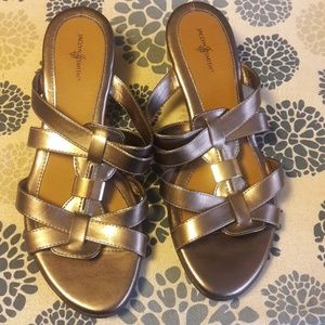 Jaclyn smith bronze sandals